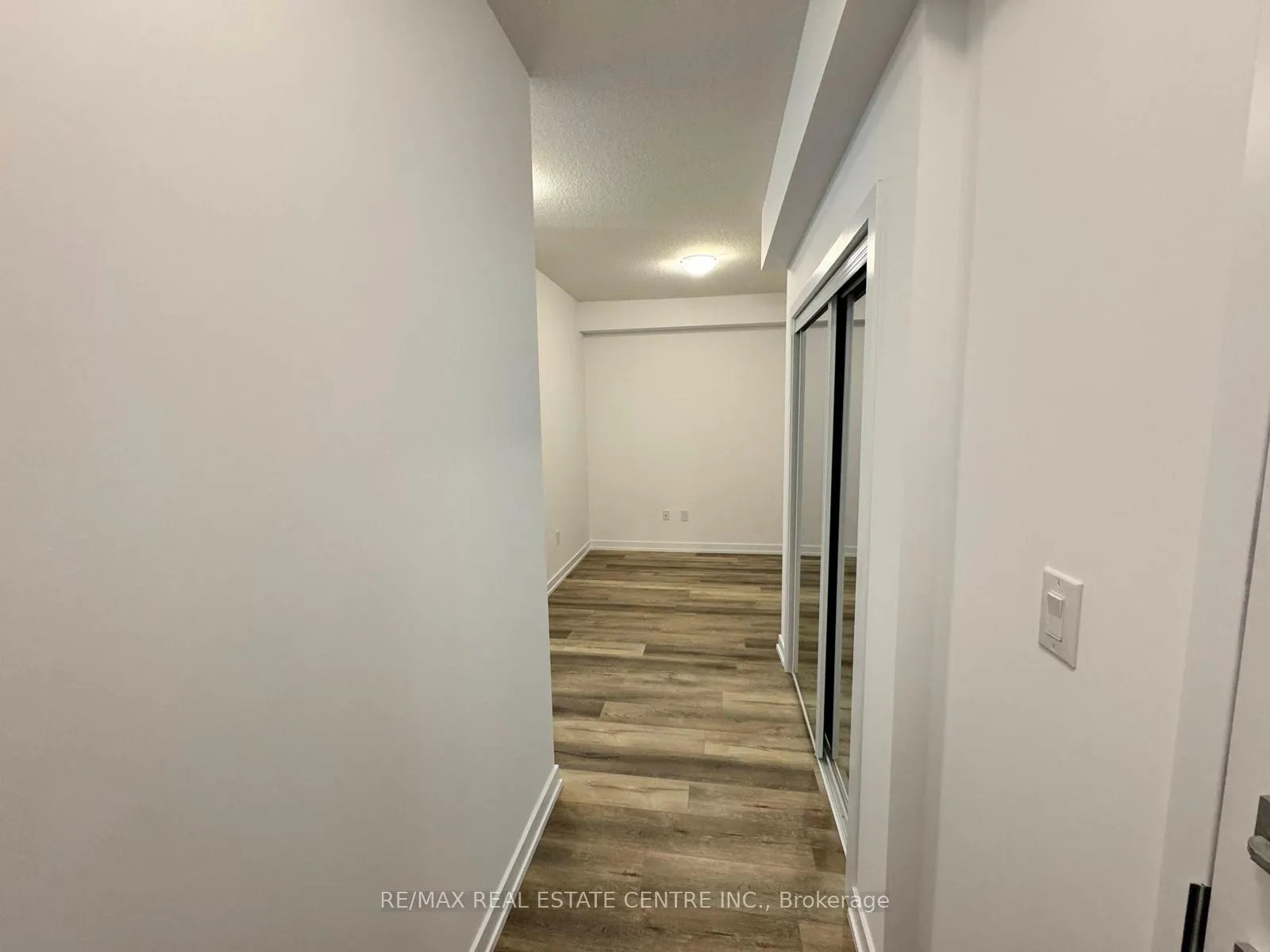 Photo 12 of 470 Dundas Street E, Hamilton, Waterdown — HOMEH