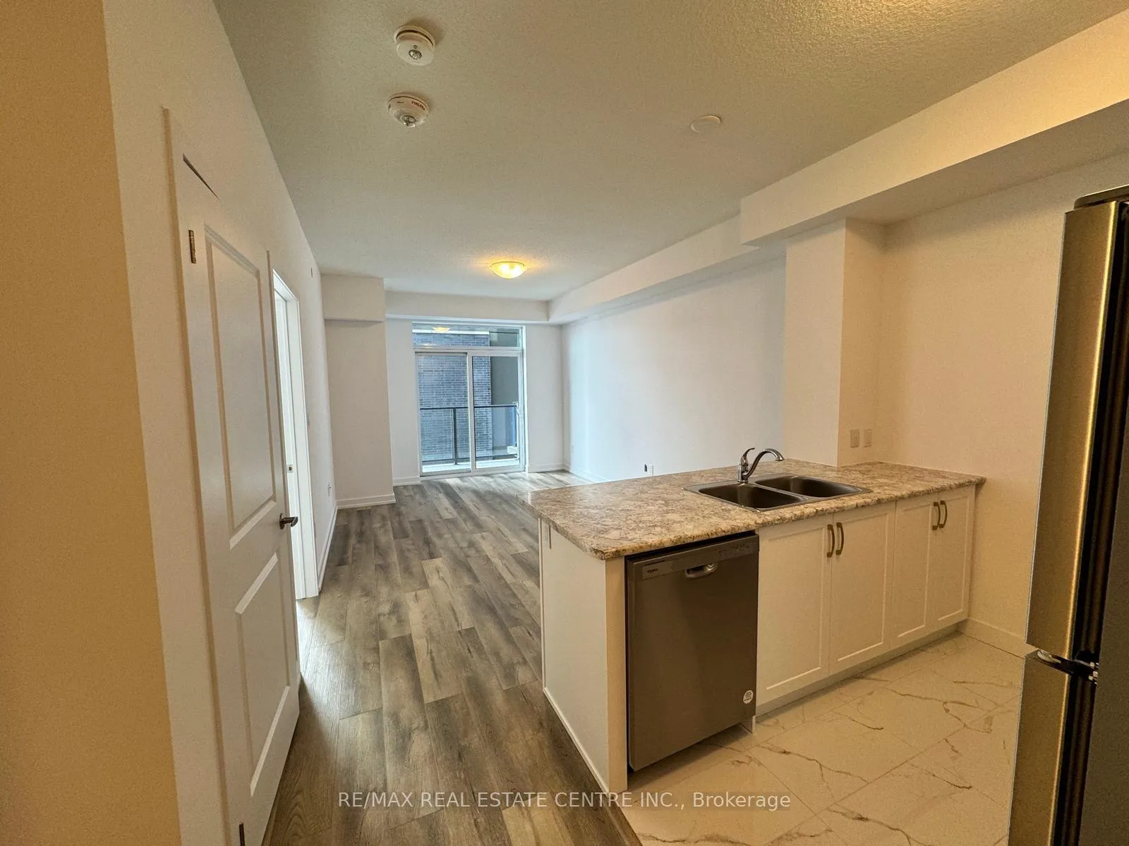 Photo 14 of 470 Dundas Street E, Hamilton, Waterdown — HOMEH