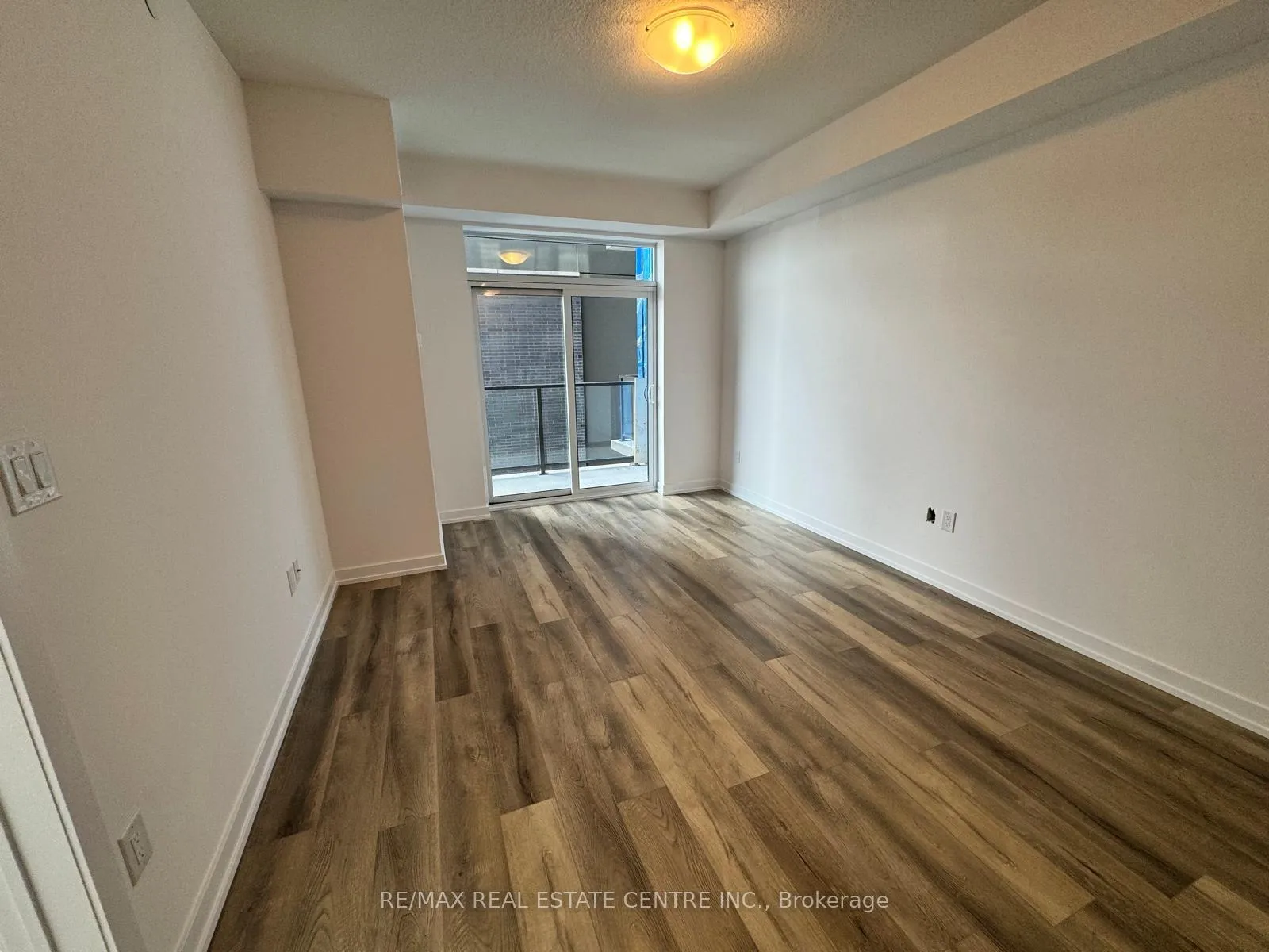 Photo 18 of 470 Dundas Street E, Hamilton, Waterdown — HOMEH