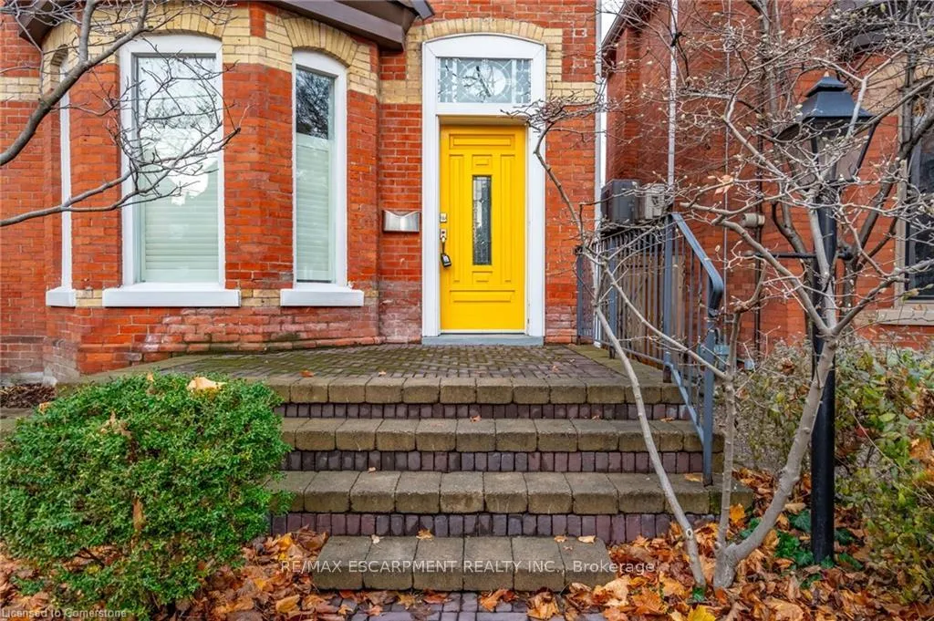 Photo 2 of 24 Bruce Street, Hamilton, Durand — HOMEH