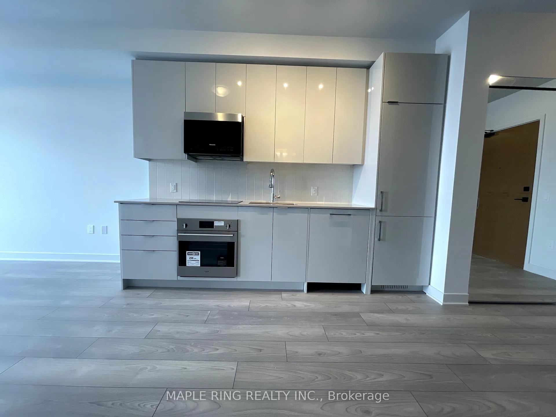 Photo 4 of Unit 3907, 2920 Highway 7 Road, Vaughan, Concord — HOMEH