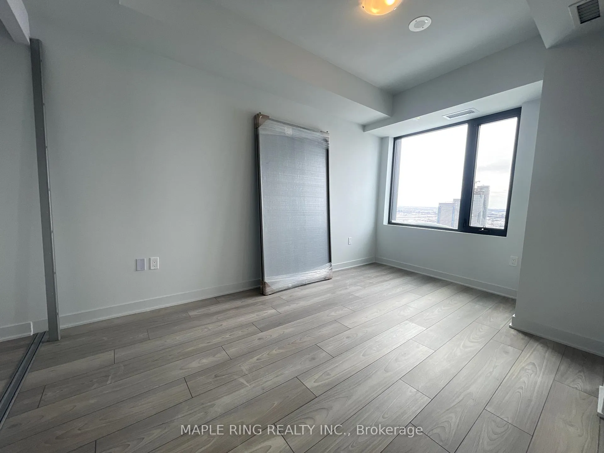 Photo 6 of Unit 3907, 2920 Highway 7 Road, Vaughan, Concord — HOMEH
