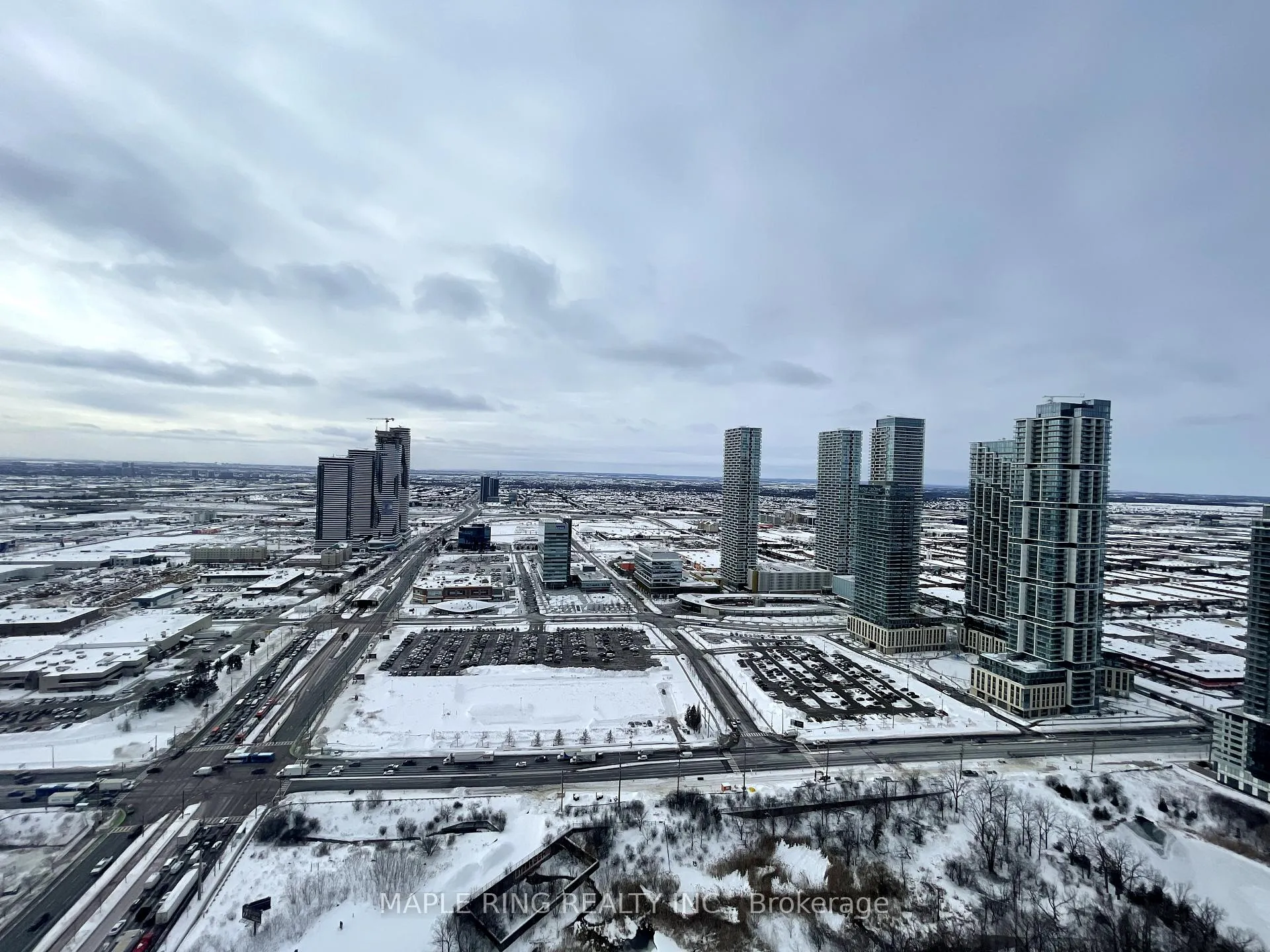 Photo 8 of Unit 3907, 2920 Highway 7 Road, Vaughan, Concord — HOMEH