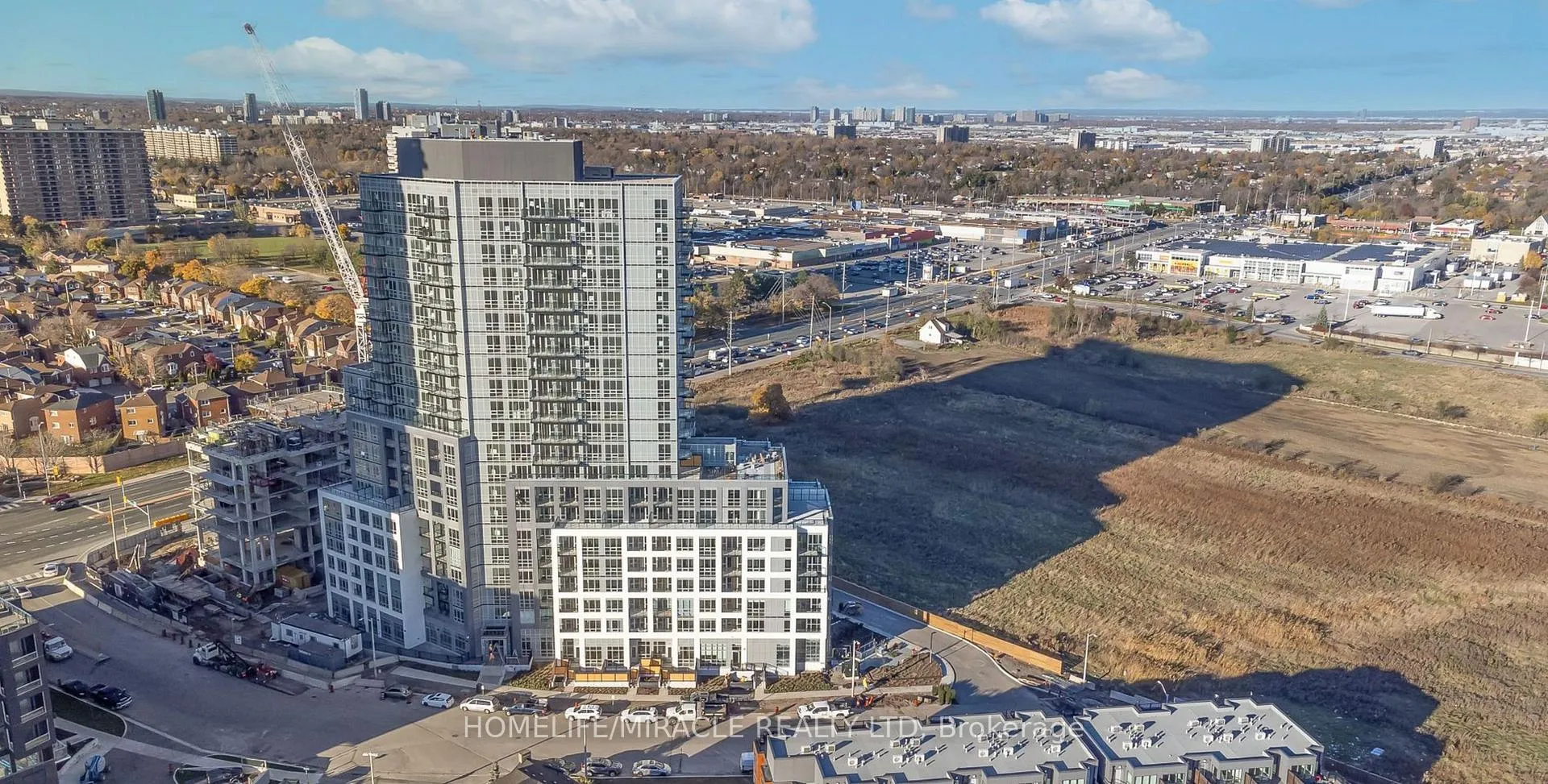Front of Unit 1009, 225 Malta Avenue
