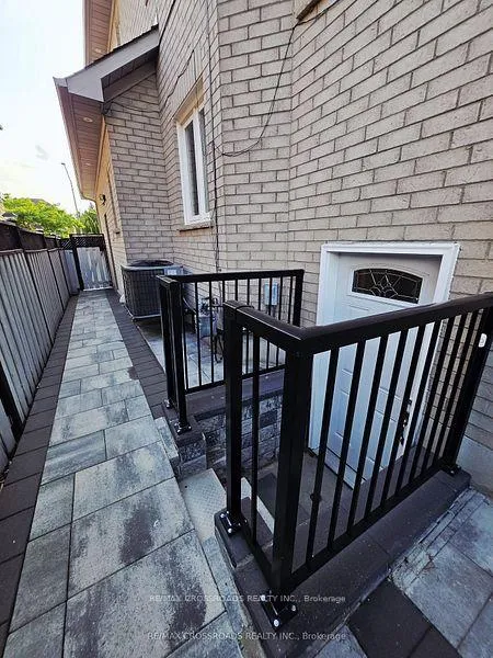 Front of 50 Grandlea Crescent