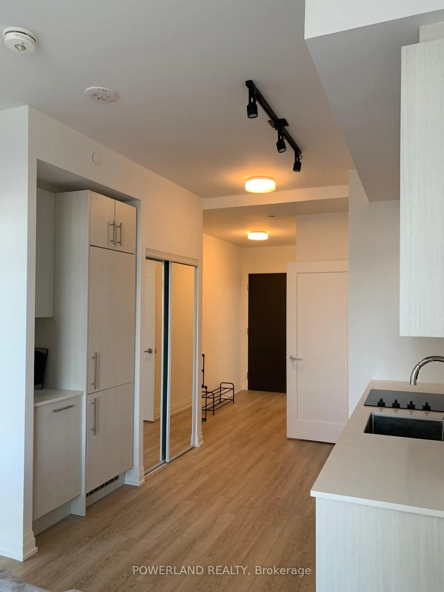Photo 7 of Unit 906, 286 Main Street, Toronto, East End-Danforth — HOMEH