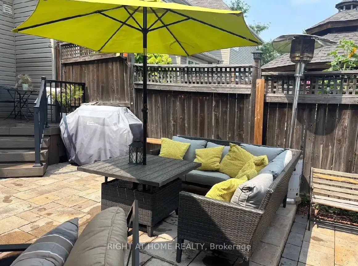 Photo 6 of Unit D, 29 Cresthaven Drive, Ottawa, Barrhaven East — HOMEH