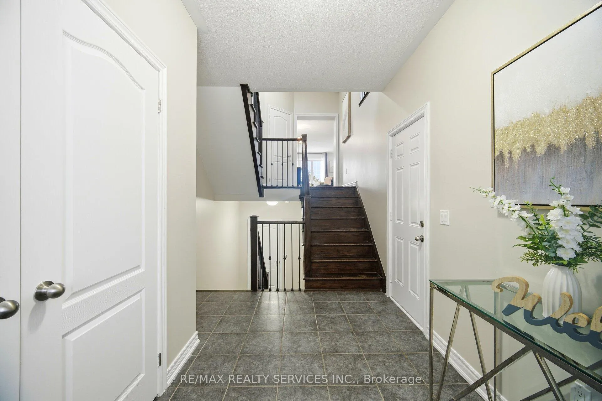 Photo 4 of 82 Waterville Way, Caledon, Rural Caledon — HOMEH