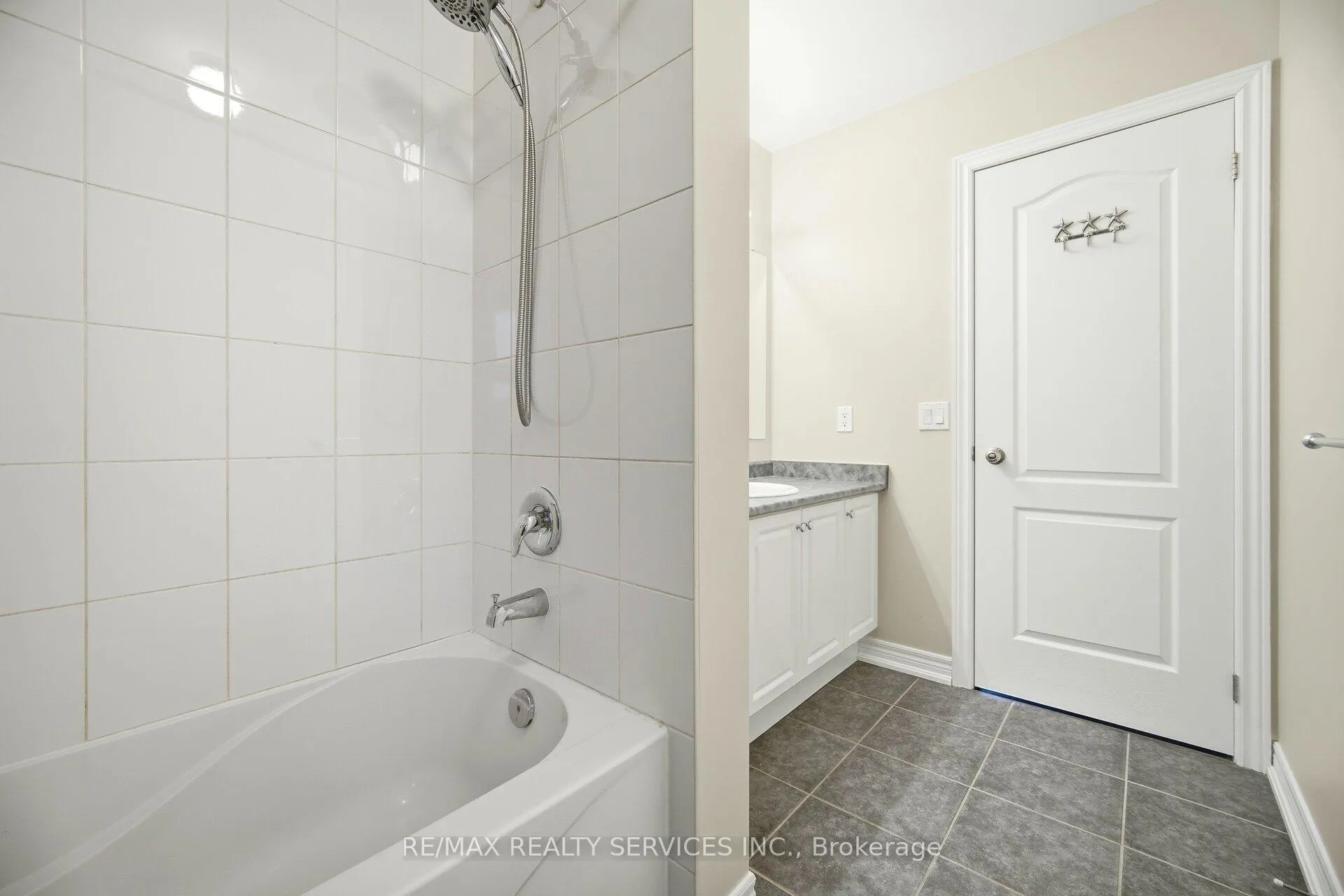 Photo 40 of 82 Waterville Way, Caledon, Rural Caledon — HOMEH