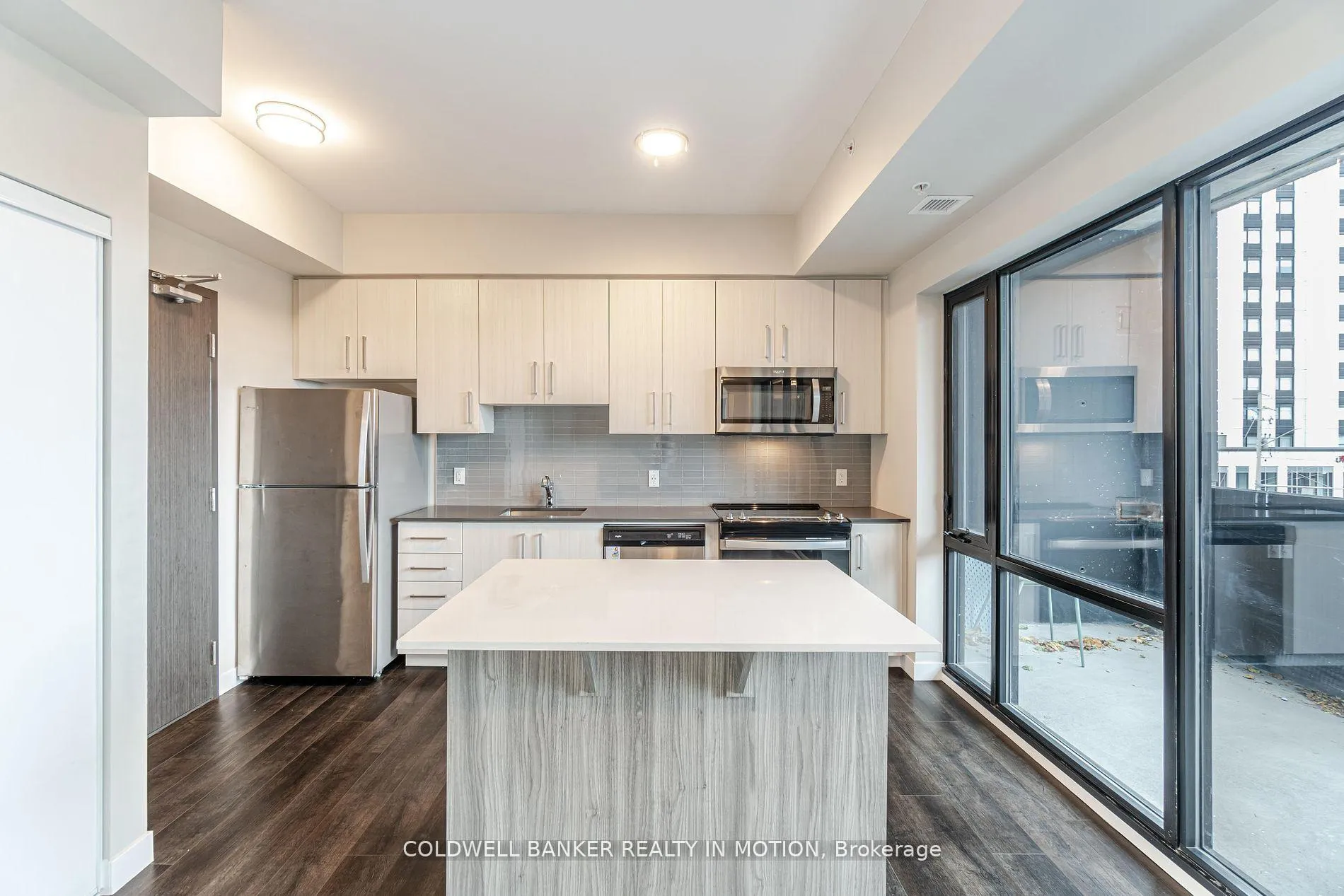 Photo 8 of Unit 303, 15 Queen Street S, Hamilton, Central — HOMEH