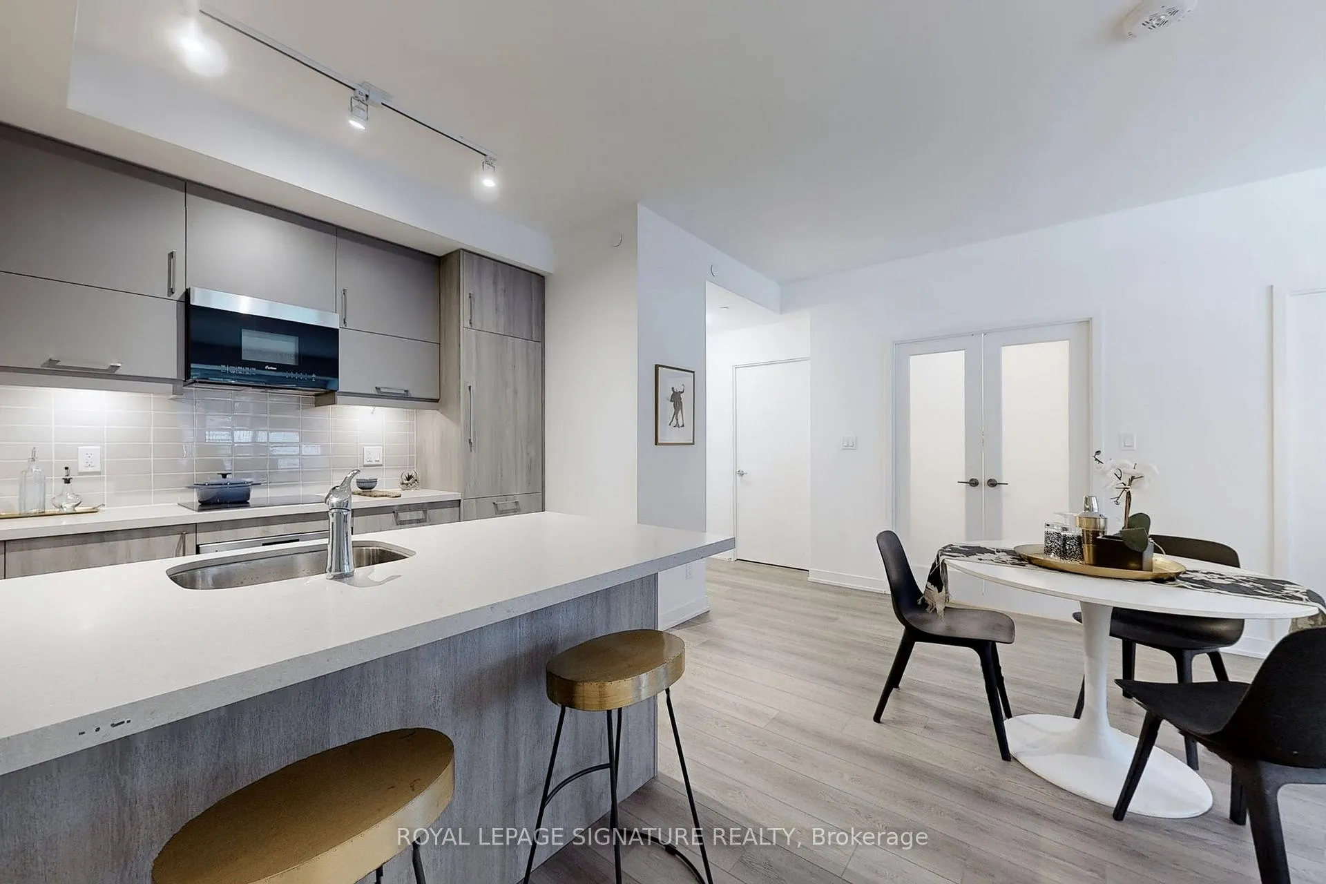 Photo 3 of Unit 303C, 38 Simcoe Promenade Street, Markham, Unionville — HOMEH