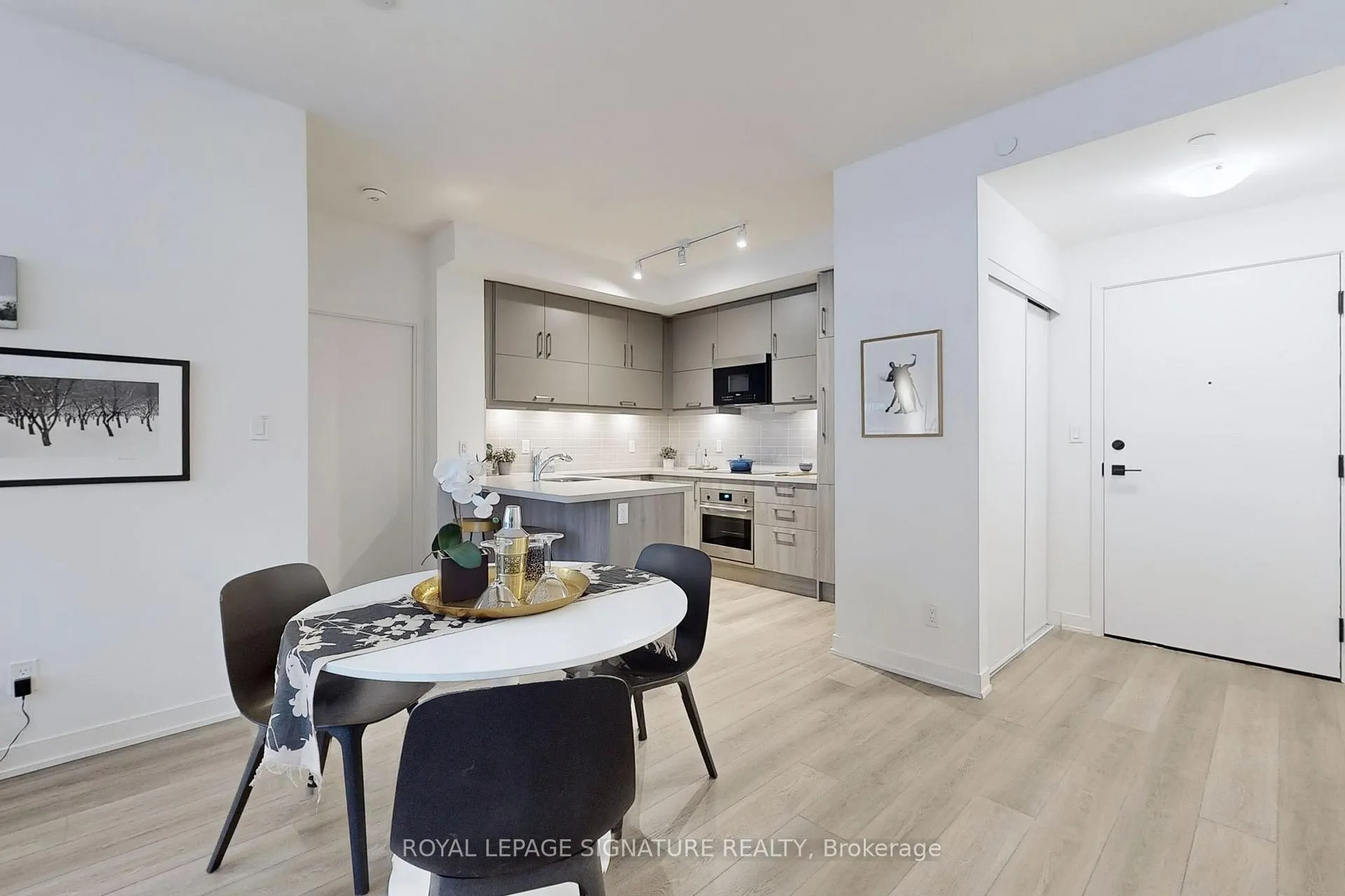 Photo 13 of Unit 303C, 38 Simcoe Promenade Street, Markham, Unionville — HOMEH