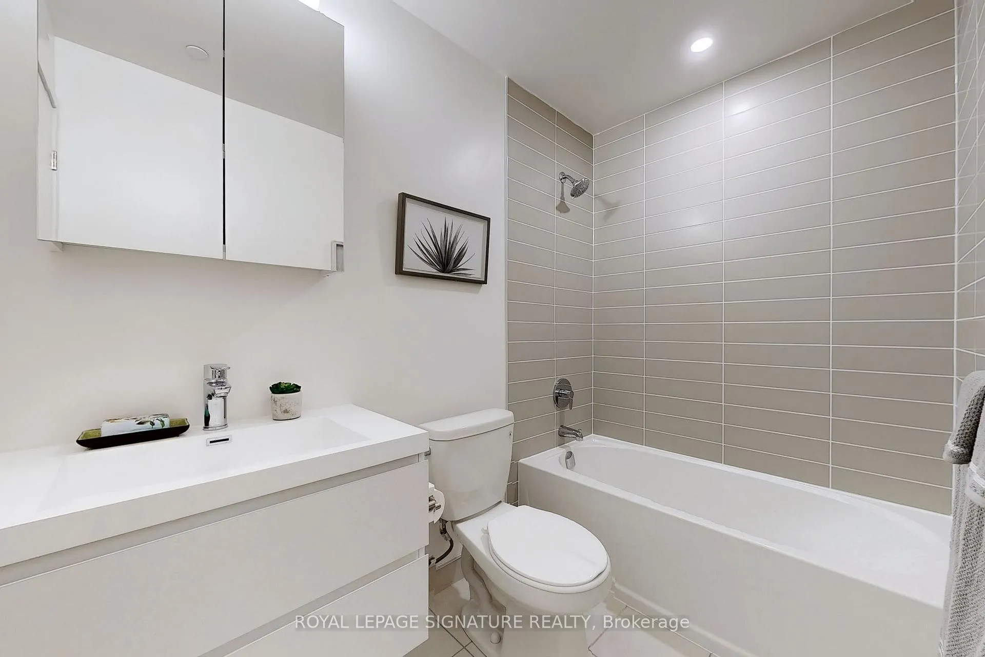 Photo 19 of Unit 303C, 38 Simcoe Promenade Street, Markham, Unionville — HOMEH