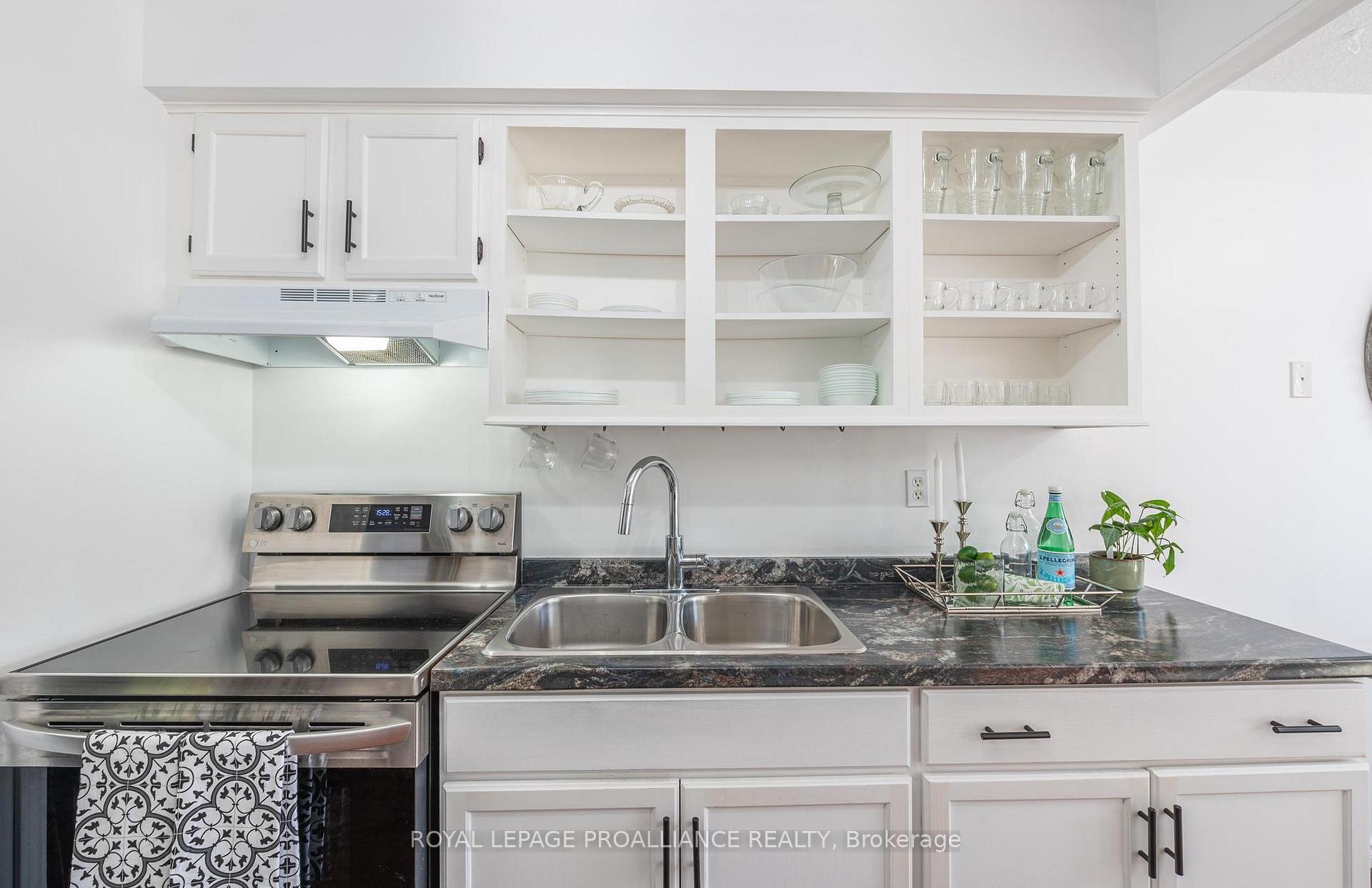 Photo 3 of 163 Sutherland Crescent, Cobourg — HOMEH