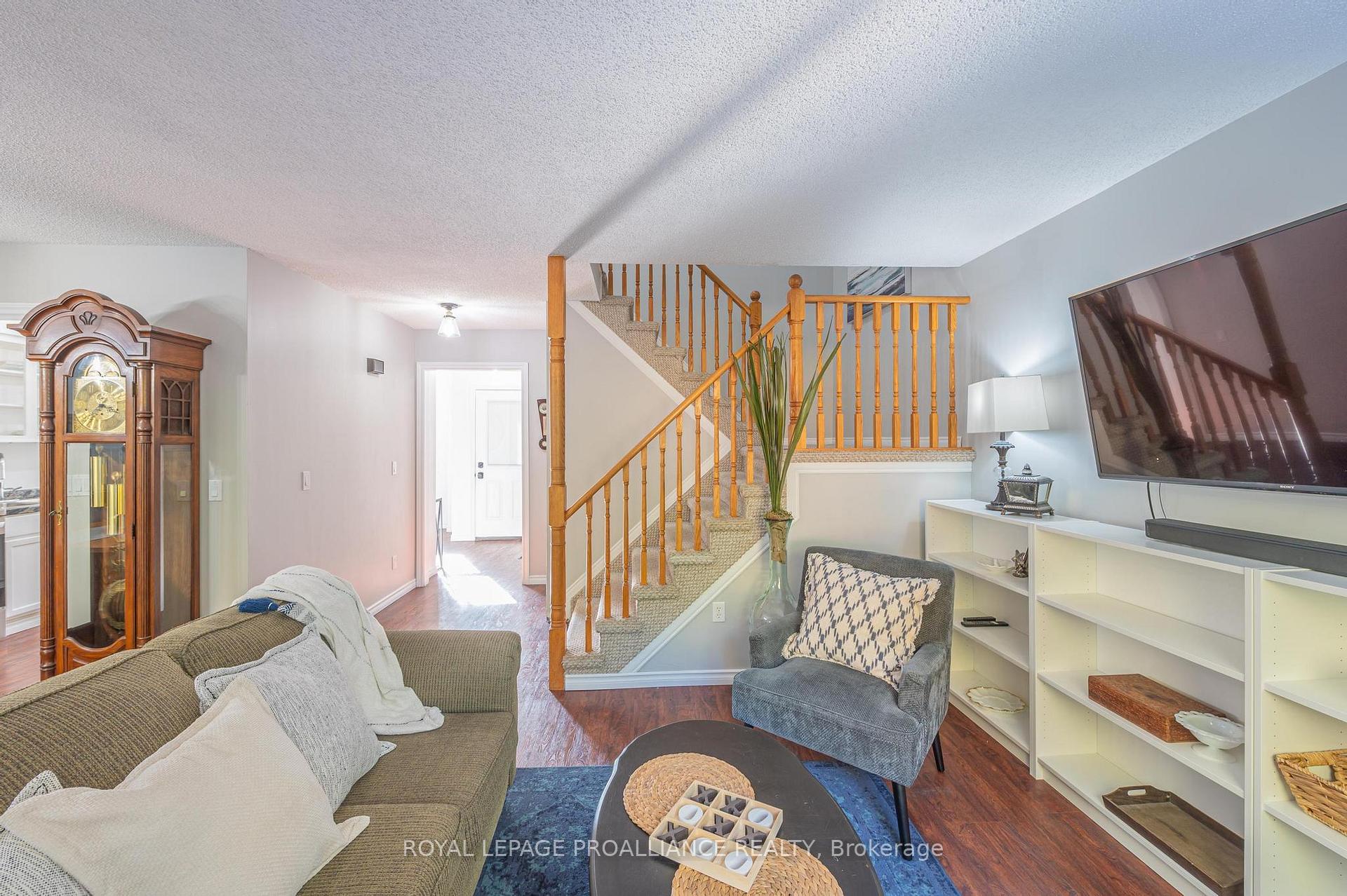 Photo 9 of 163 Sutherland Crescent, Cobourg — HOMEH