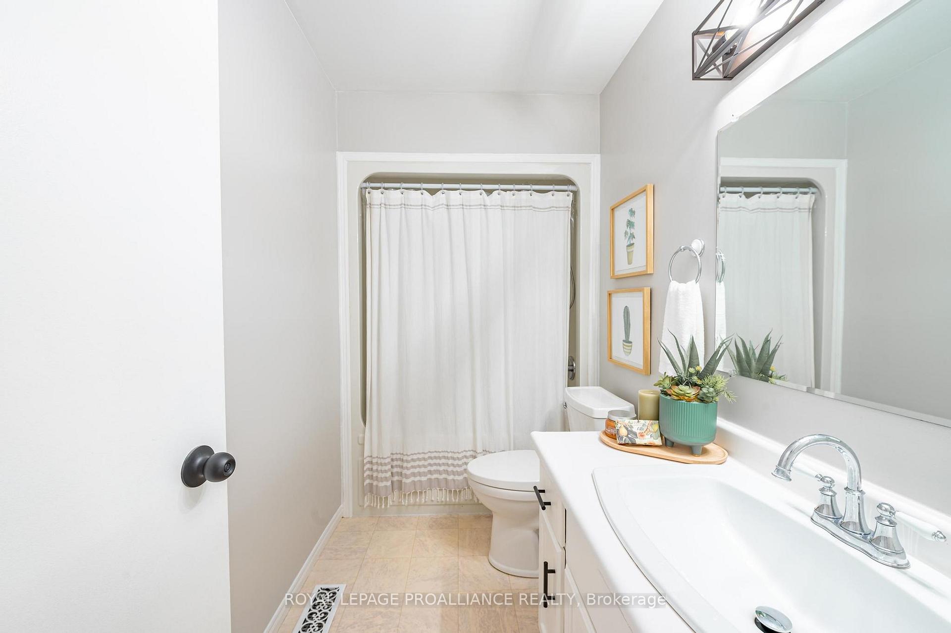 Photo 17 of 163 Sutherland Crescent, Cobourg — HOMEH