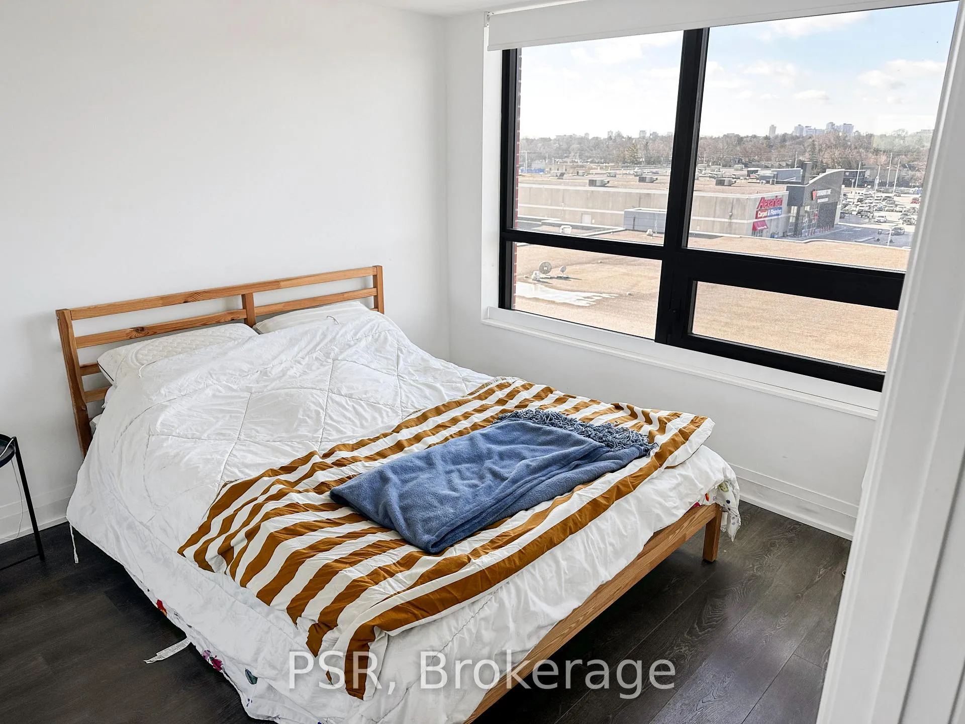 Photo 2 of Unit 519, 33 Frederick Todd Way, Toronto, Leaside — HOMEH