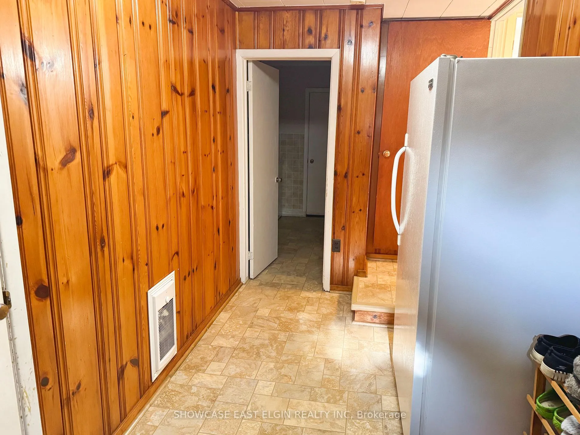 Photo 14 of 32 Edison Drive, Bayham, Vienna — HOMEH
