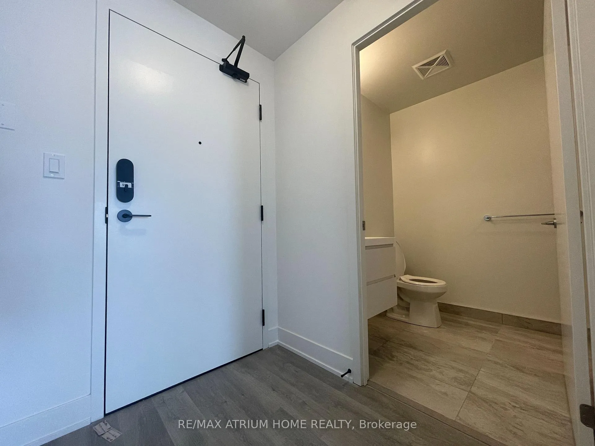 Photo 5 of Unit 511, 38 Andre De Grasse Street, Markham, Unionville — HOMEH