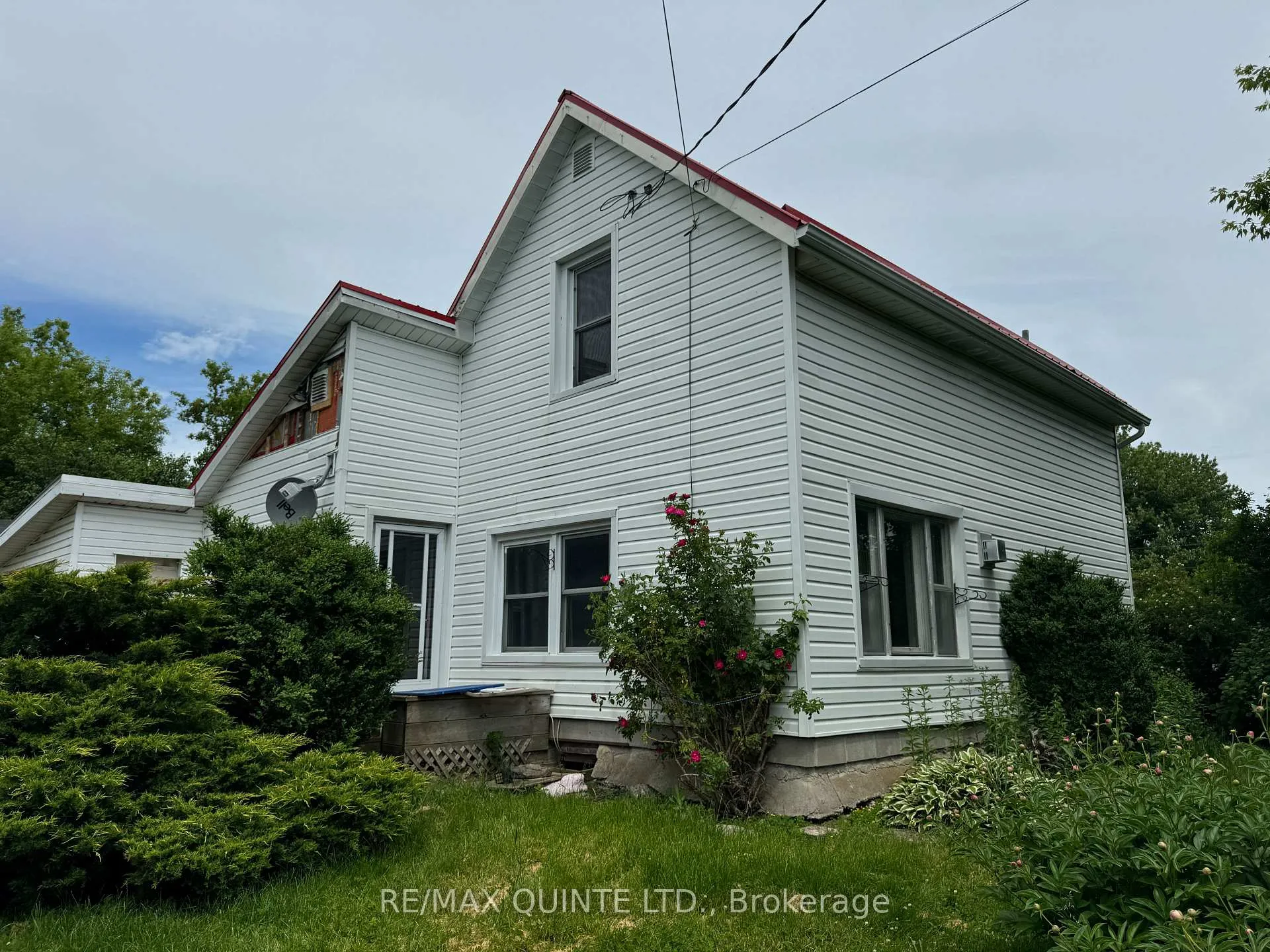 Photo 2 of 801 Old Highway 2, Quinte West, Sidney Ward — HOMEH