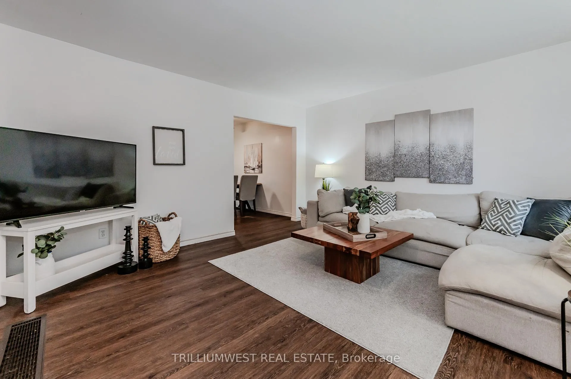 Photo 7 of 283 Spadina Road E, Kitchener — HOMEH