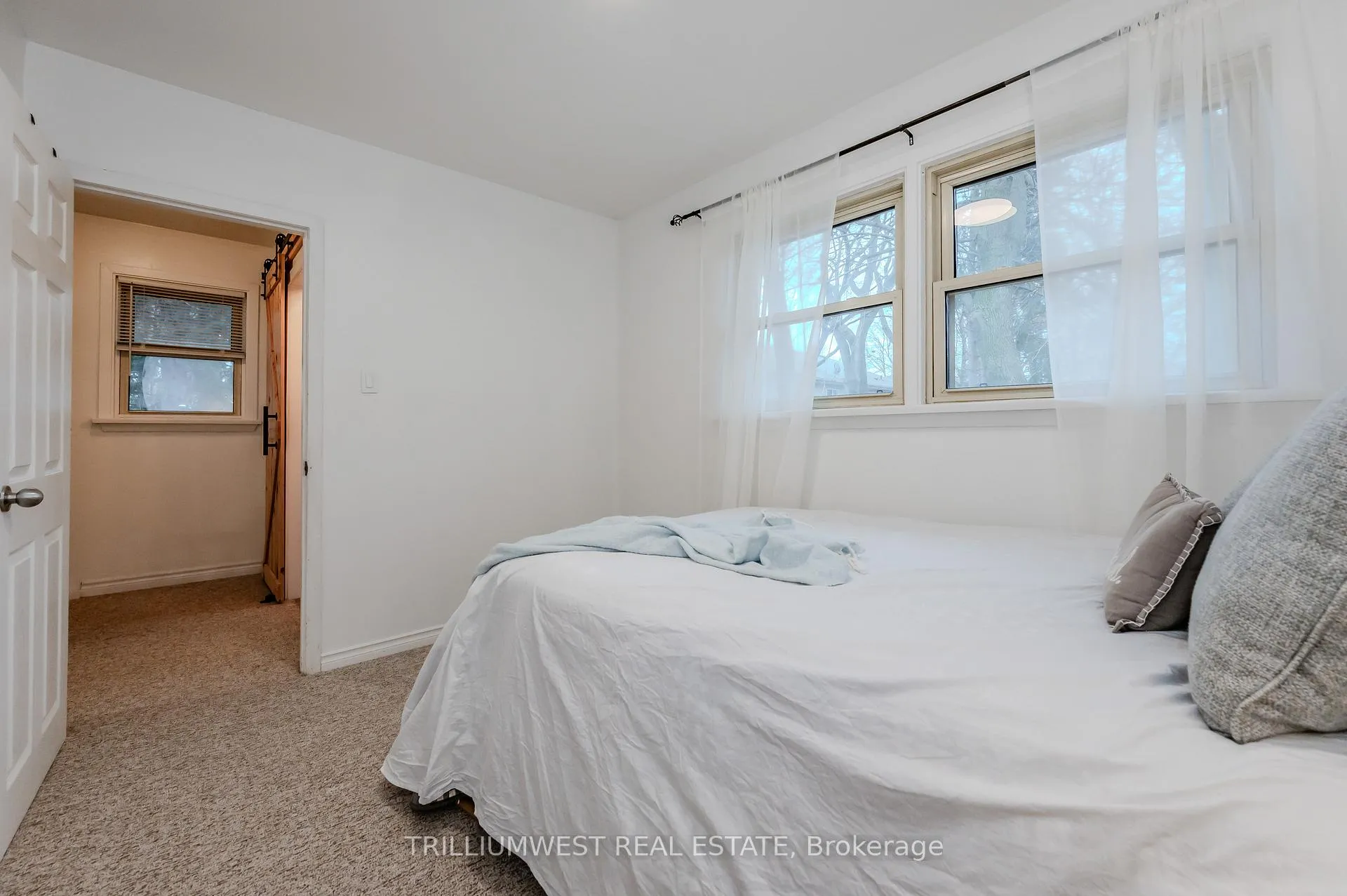 Photo 15 of 283 Spadina Road E, Kitchener — HOMEH