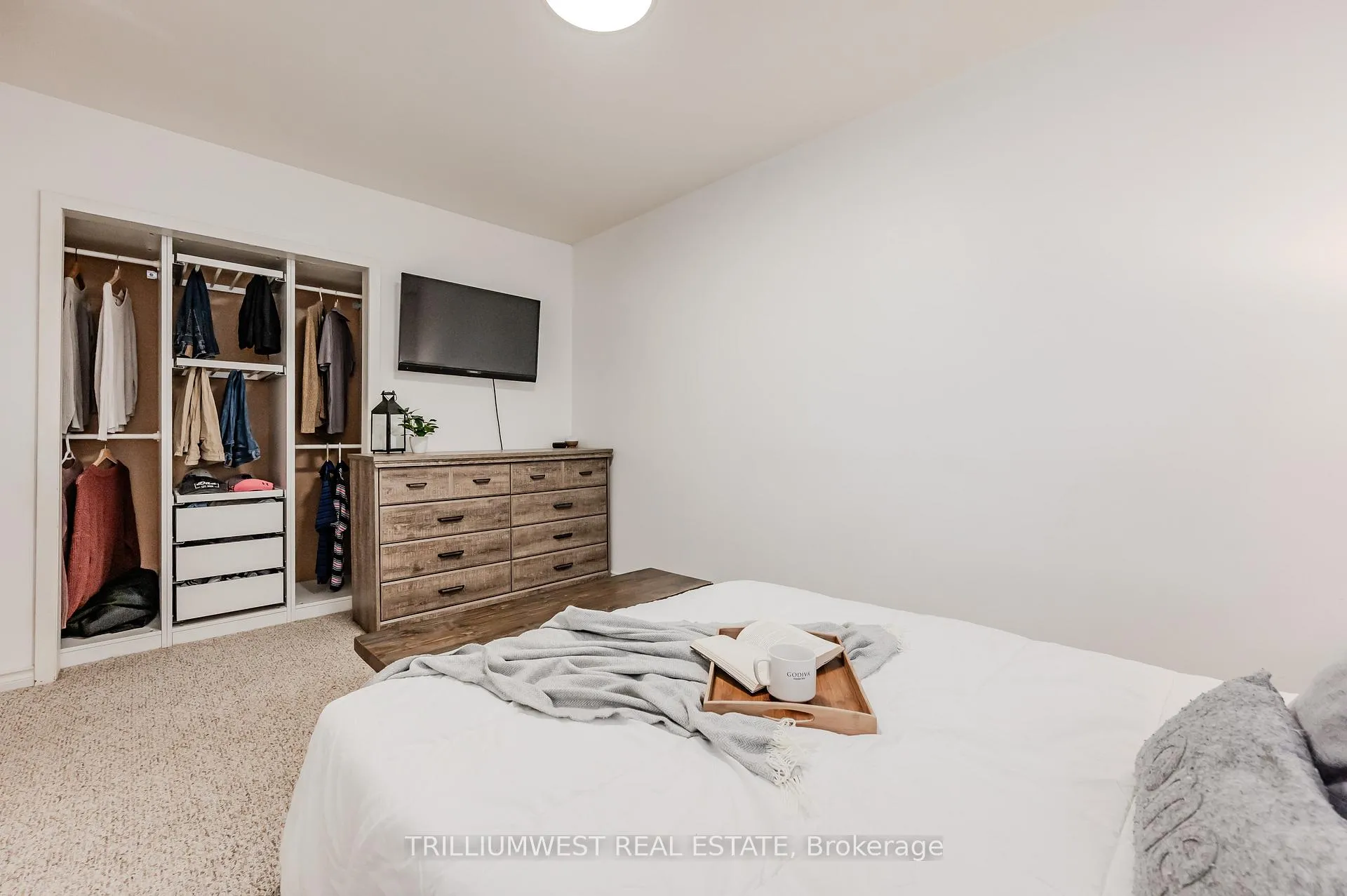 Photo 20 of 283 Spadina Road E, Kitchener — HOMEH