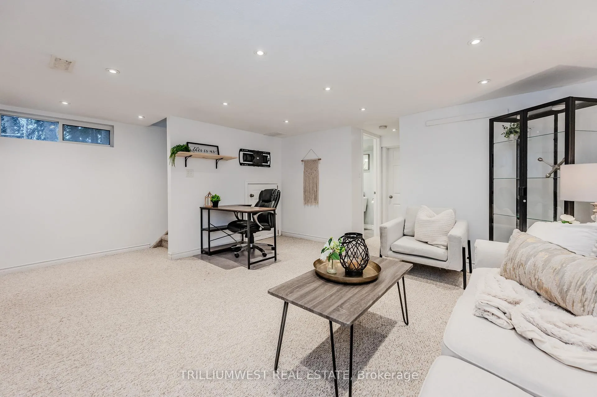 Photo 23 of 283 Spadina Road E, Kitchener — HOMEH