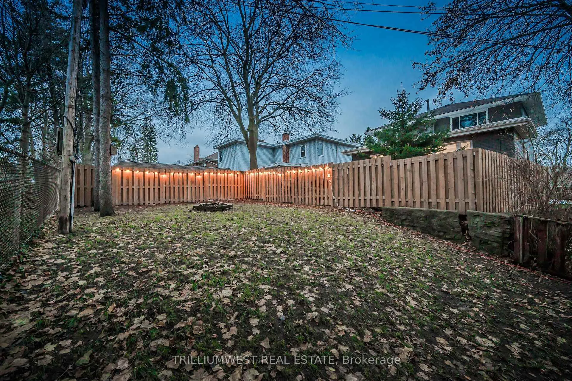 Photo 33 of 283 Spadina Road E, Kitchener — HOMEH