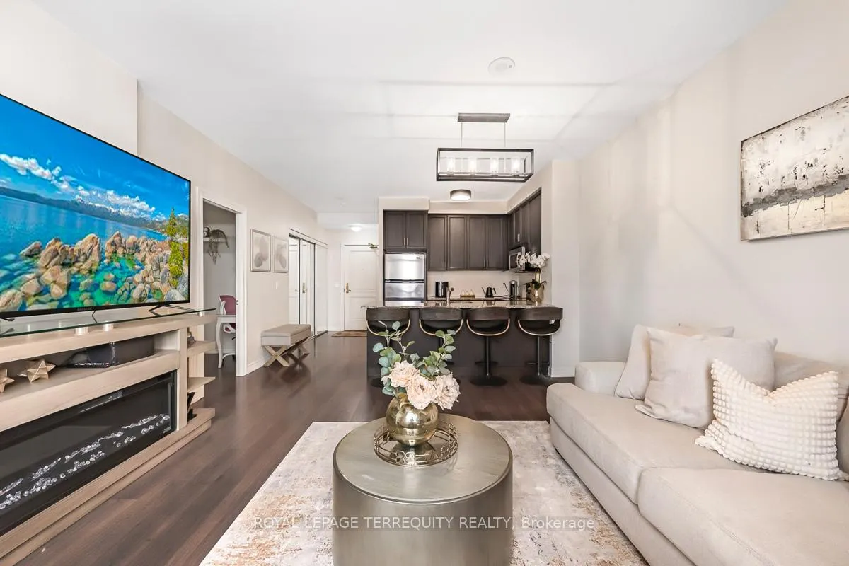 Photo 4 of Unit 1015, 9245 Jane Street, Vaughan, Maple — HOMEH