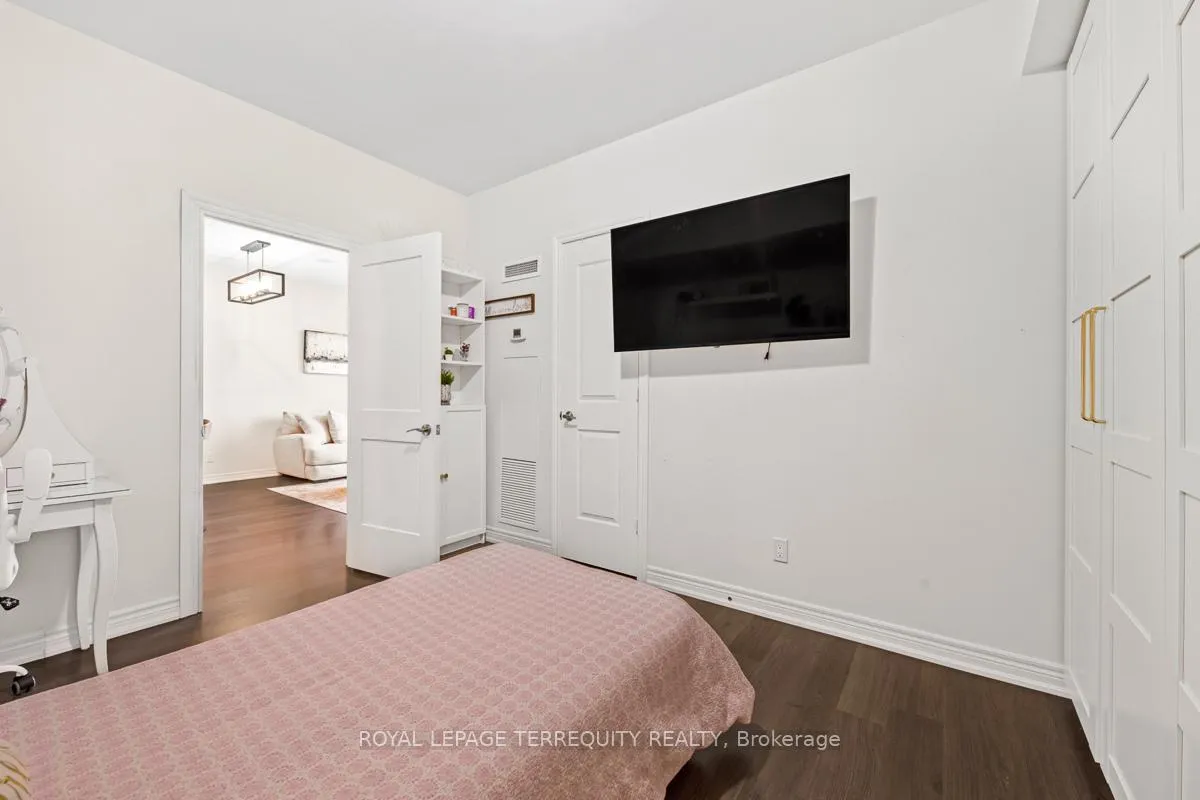 Photo 14 of Unit 1015, 9245 Jane Street, Vaughan, Maple — HOMEH