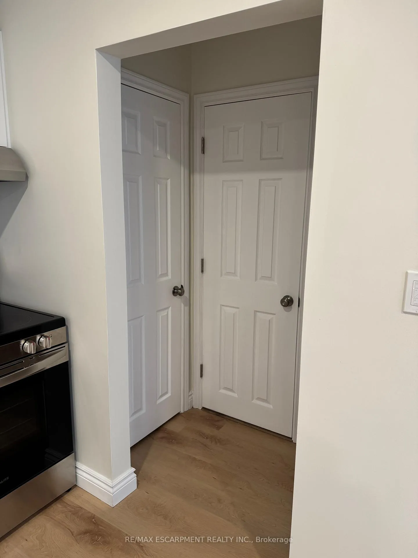 Photo 11 of Unit 15, 1759 King Street, Hamilton, Bartonville — HOMEH