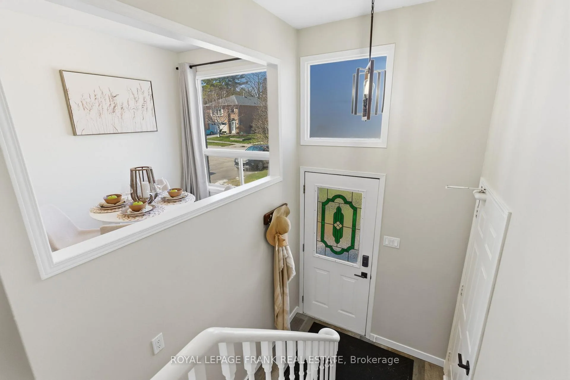 Photo 4 of 158 Trudeau Drive, Clarington, Bowmanville — HOMEH