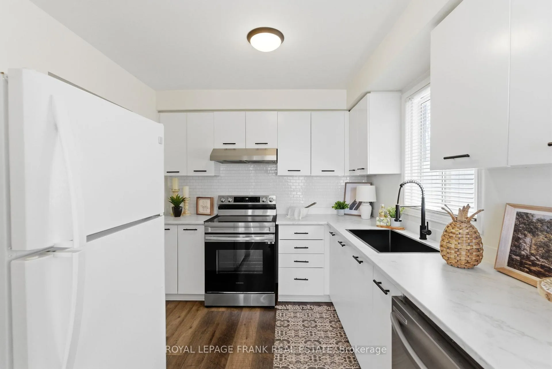 Photo 7 of 158 Trudeau Drive, Clarington, Bowmanville — HOMEH