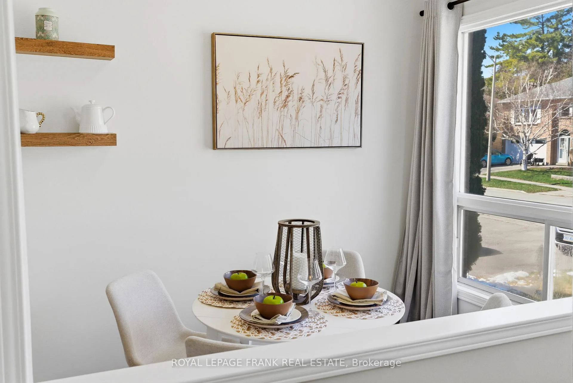 Photo 10 of 158 Trudeau Drive, Clarington, Bowmanville — HOMEH