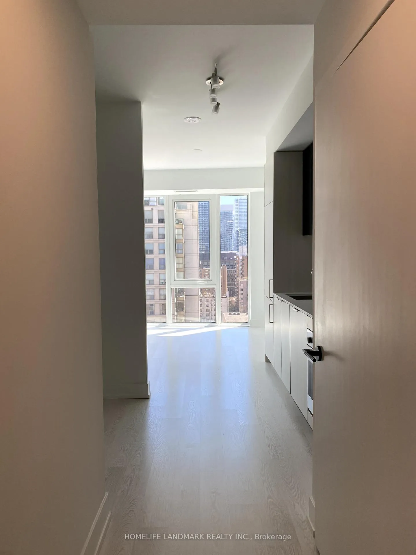 Photo 5 of Unit 1312, 308 Jarvis Street, Toronto, Church-Yonge Corridor — HOMEH