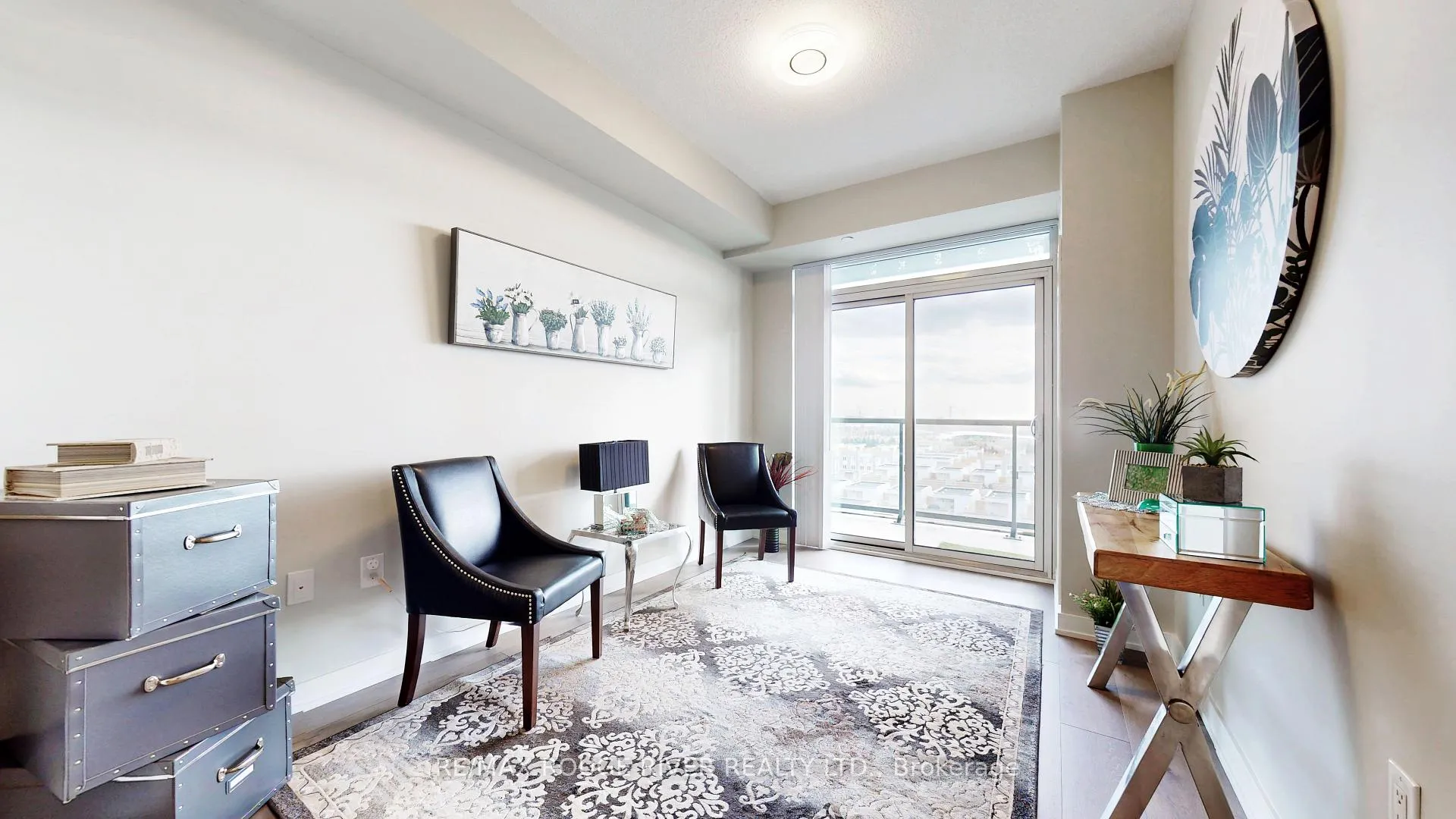 Photo 11 of Unit 807, 38 Honeycrisp Crescent, Vaughan, Vaughan Corporate Centre — HOMEH