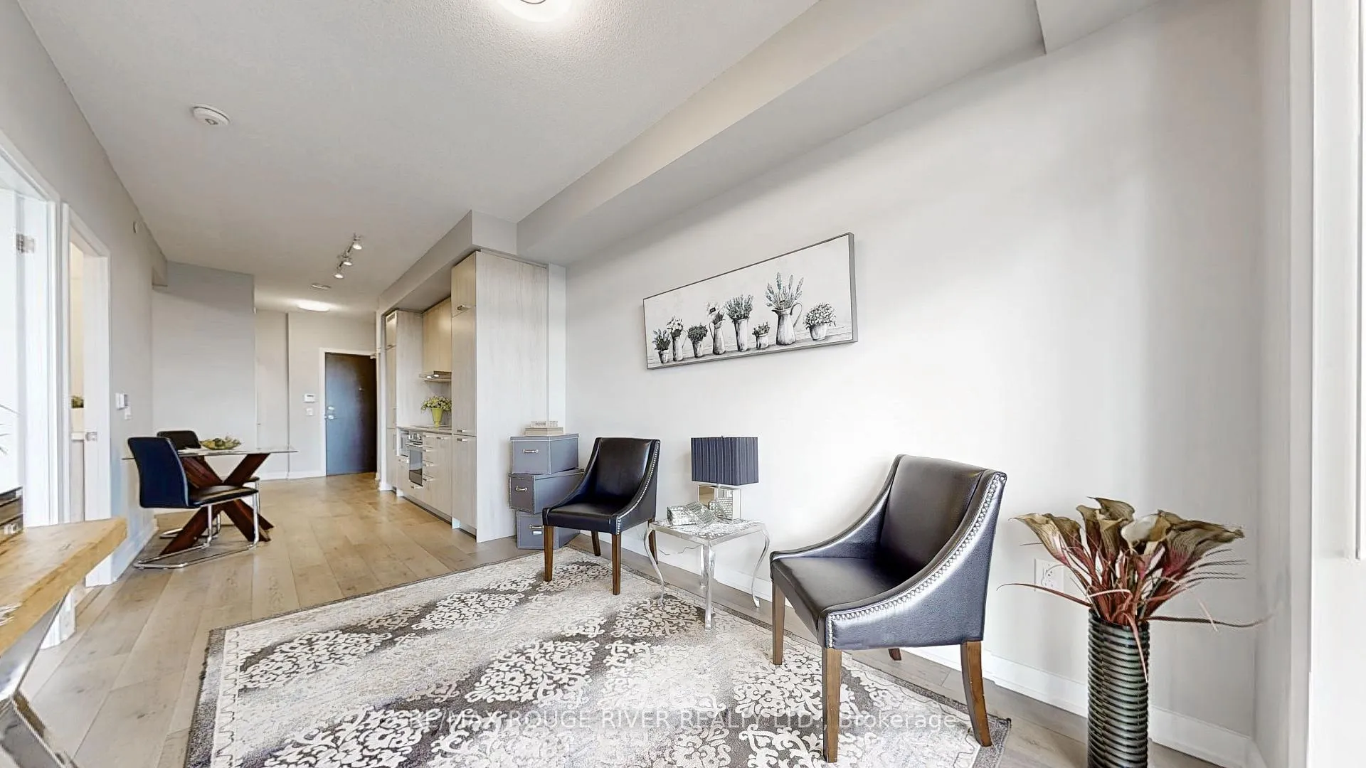 Photo 13 of Unit 807, 38 Honeycrisp Crescent, Vaughan, Vaughan Corporate Centre — HOMEH