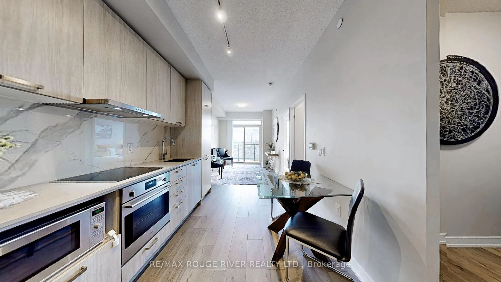 Photo 18 of Unit 807, 38 Honeycrisp Crescent, Vaughan, Vaughan Corporate Centre — HOMEH