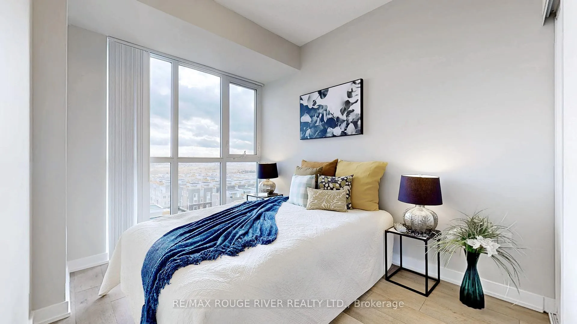Photo 22 of Unit 807, 38 Honeycrisp Crescent, Vaughan, Vaughan Corporate Centre — HOMEH