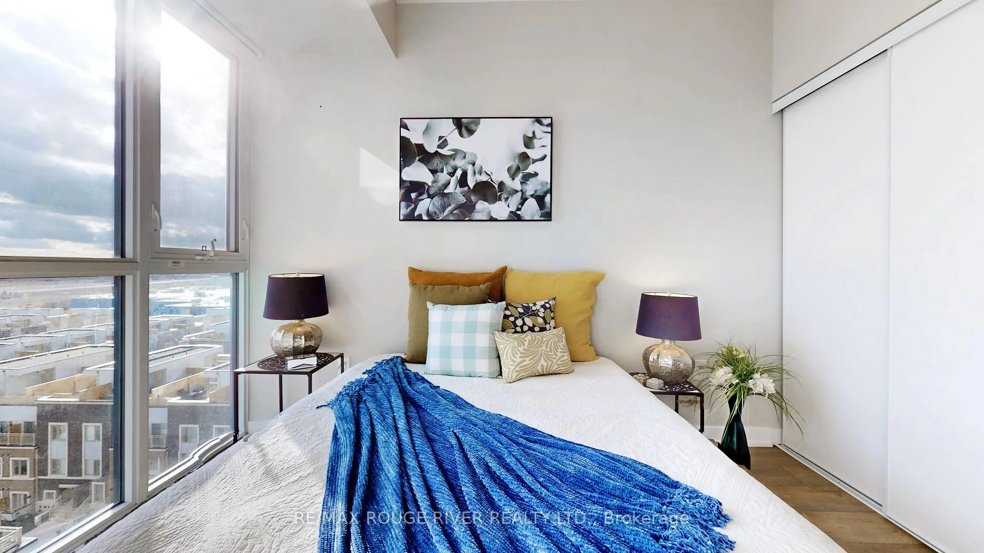Photo 23 of Unit 807, 38 Honeycrisp Crescent, Vaughan, Vaughan Corporate Centre — HOMEH