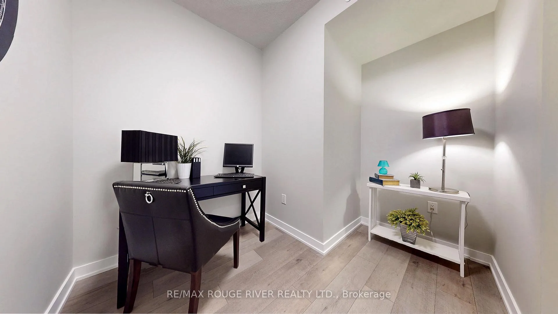 Photo 26 of Unit 807, 38 Honeycrisp Crescent, Vaughan, Vaughan Corporate Centre — HOMEH