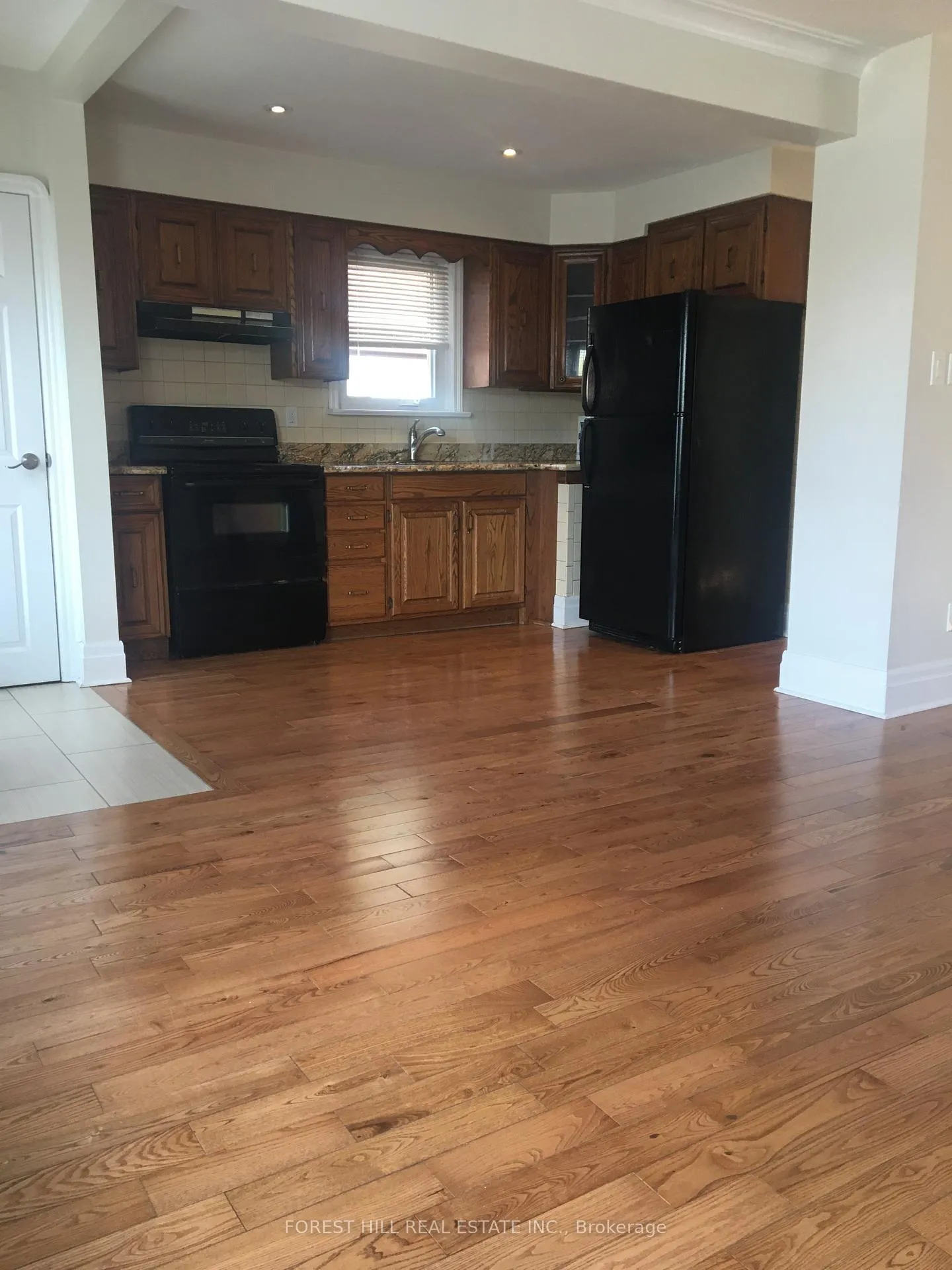 Photo 4 of 2791 St Clair Avenue E, Toronto, O'Connor-Parkview — HOMEH