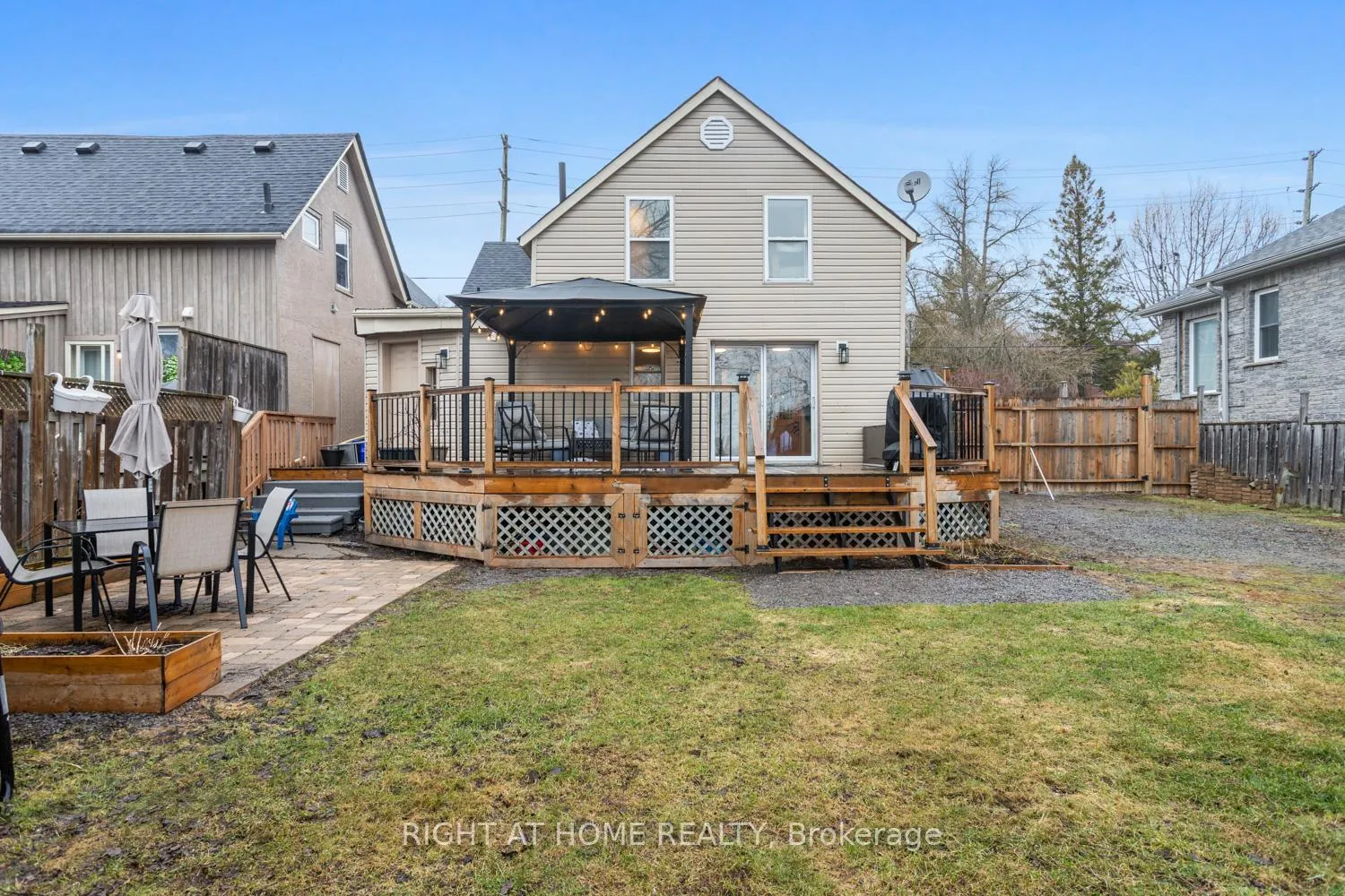 Photo 2 of 60 King Street E, Cramahe, Colborne — HOMEH