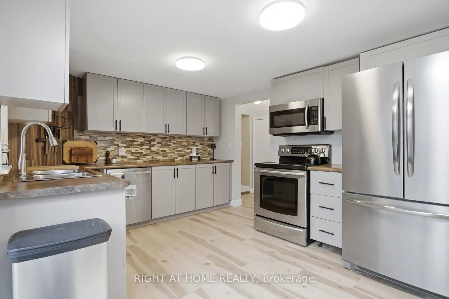 Photo 11 of 60 King Street E, Cramahe, Colborne — HOMEH