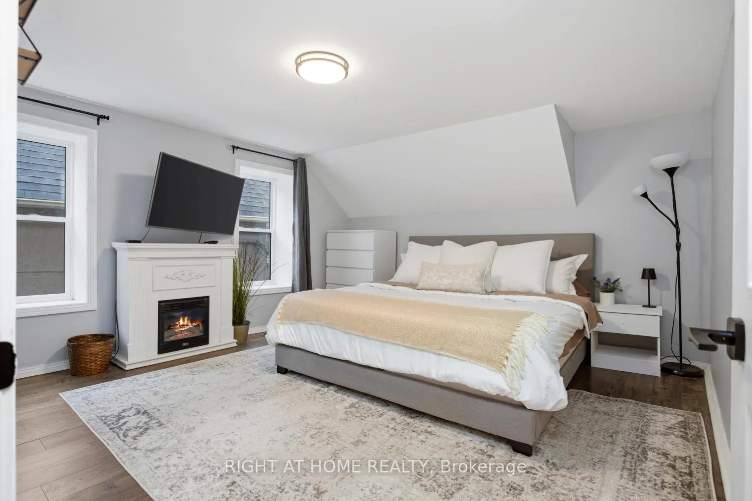 Photo 15 of 60 King Street E, Cramahe, Colborne — HOMEH