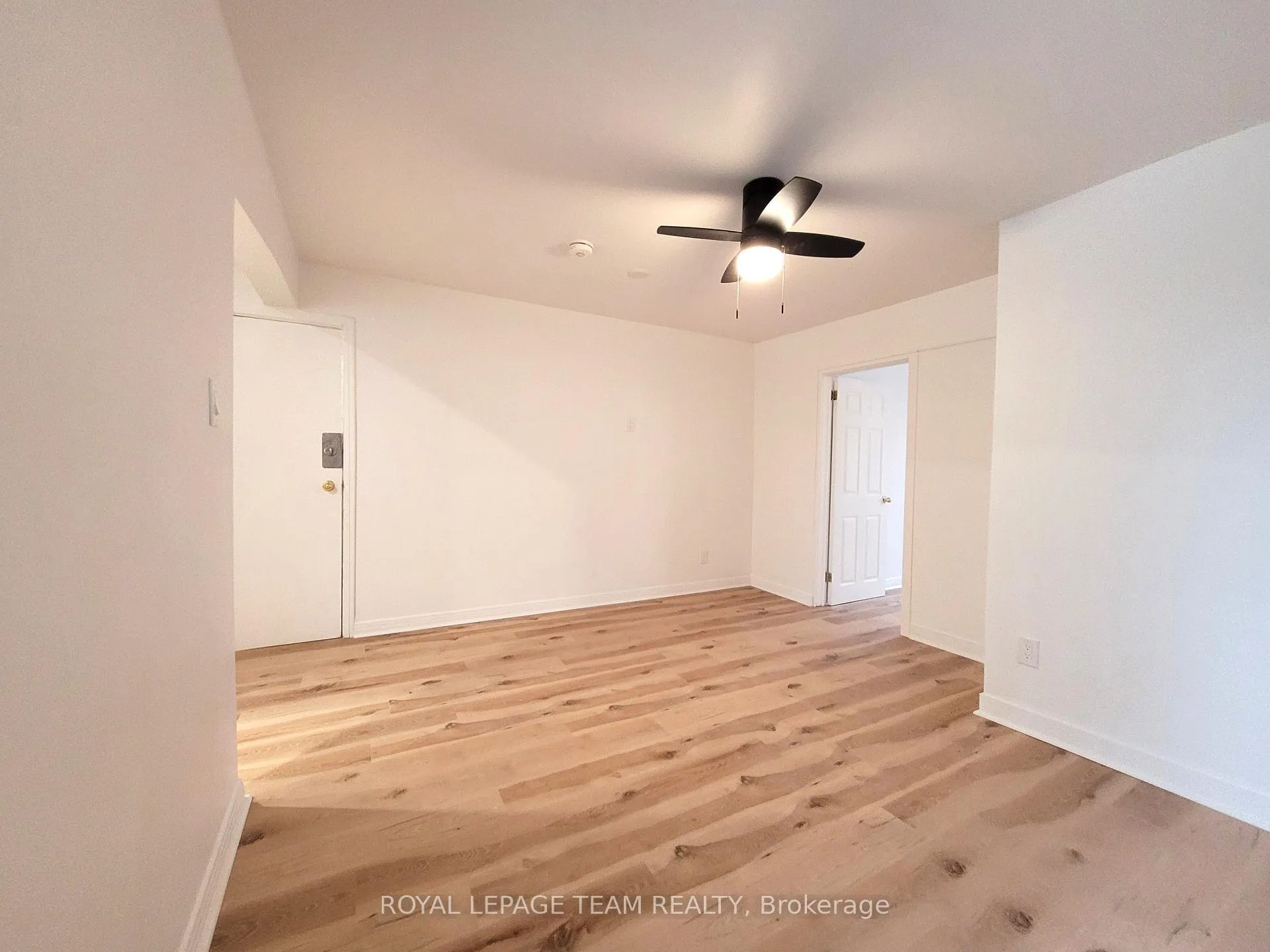 Photo 4 of Unit 2, 145 St Andrew Street, Ottawa, Lower Town/Byward Market — HOMEH