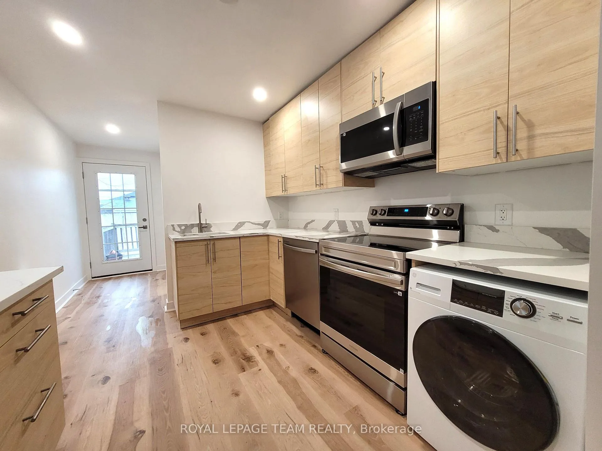 Photo 9 of Unit 2, 145 St Andrew Street, Ottawa, Lower Town/Byward Market — HOMEH