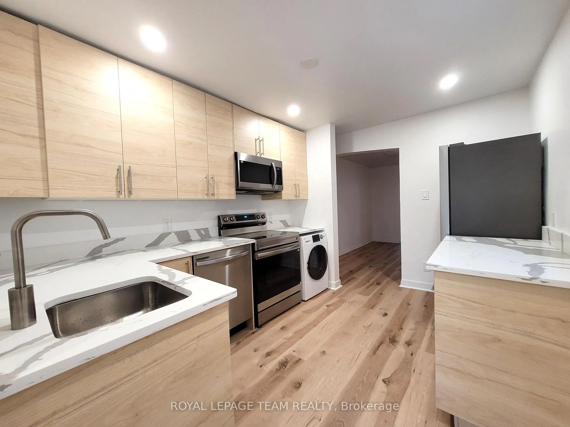 Photo 12 of Unit 2, 145 St Andrew Street, Ottawa, Lower Town/Byward Market — HOMEH
