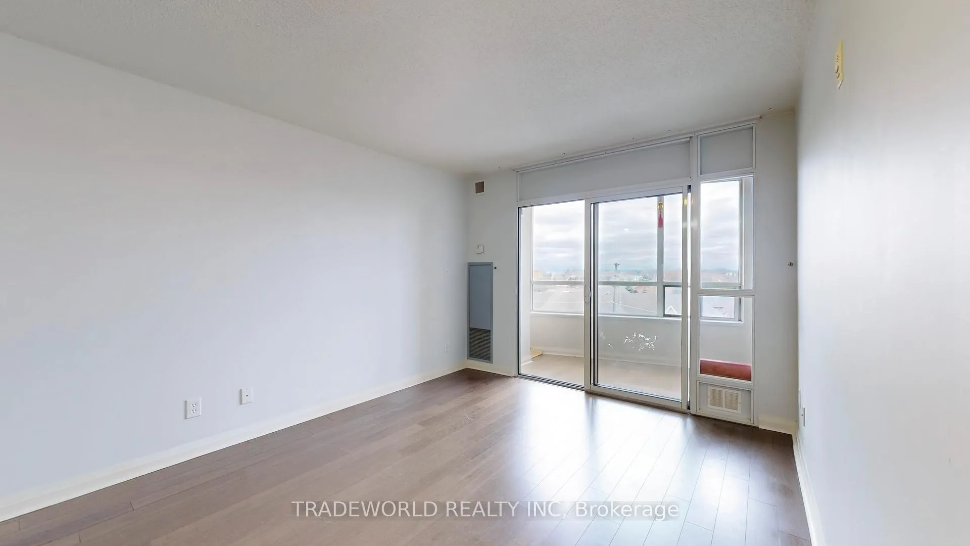 Photo 9 of Unit 715, 7373 Kennedy Road, Markham, Milliken Mills East — HOMEH
